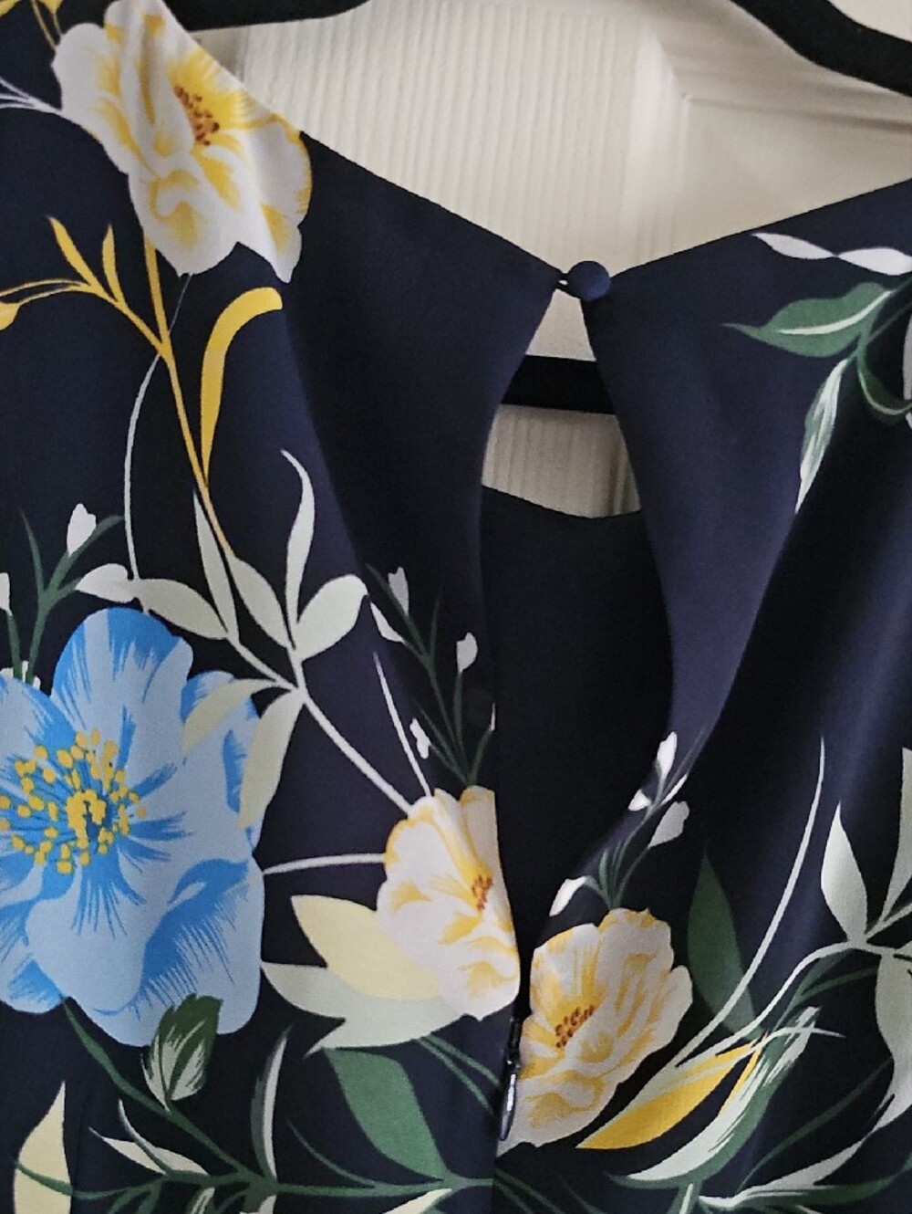 Navy Floral Sleeveless Midi Dress - Picture 9 of 13